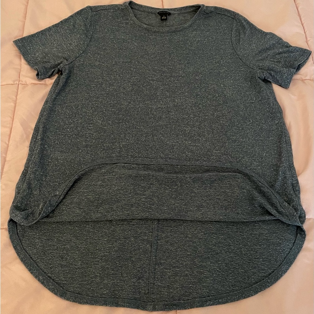 Ann Taylor heather gray rayon round hem T-shirt, size M loungewear side slits - Picture 6 of 12